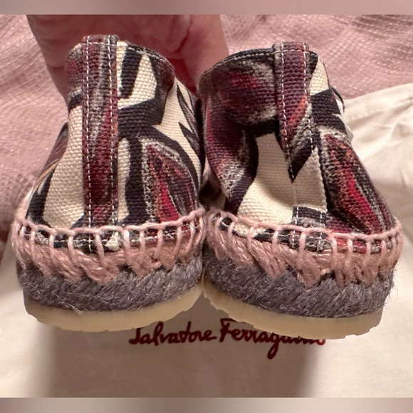 New Salvatore Ferragamo Sue Espadrille Flat Size 6.5 - Picture 10 of 16